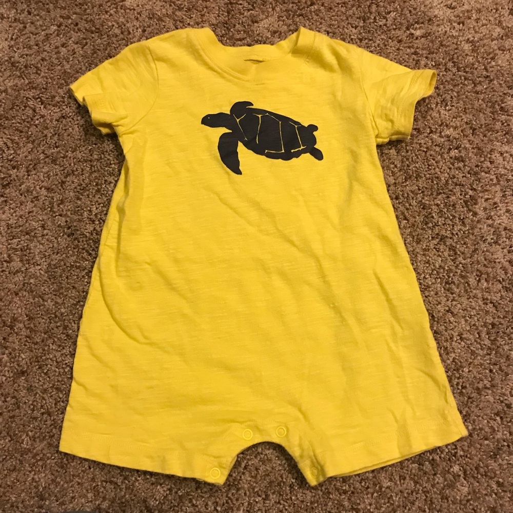 Carter’s shortall with sea turtle; Size 18M